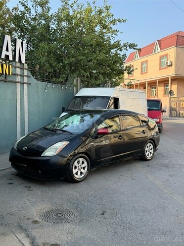Toyota Prius-1