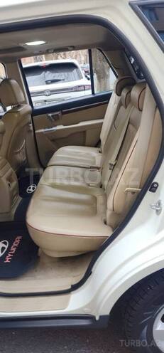 Hyundai Santa Fe-13
