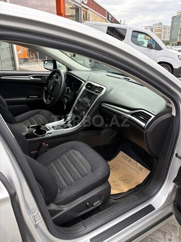 Ford Fusion (North America)-8