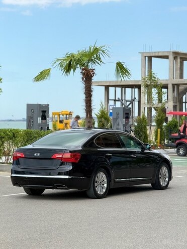 Kia Cadenza-7