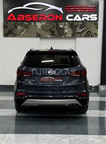 Hyundai Santa Fe-12