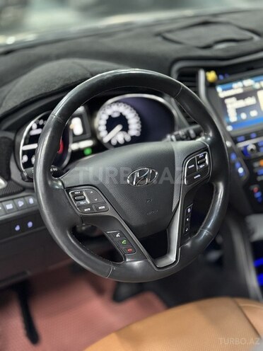 Hyundai Santa Fe-18