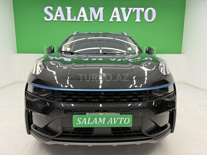 Lynk & Co 01-2