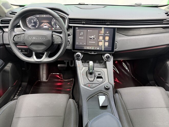 Lynk & Co 01-9