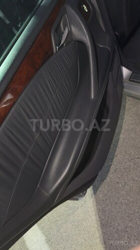 Mercedes E 270-6