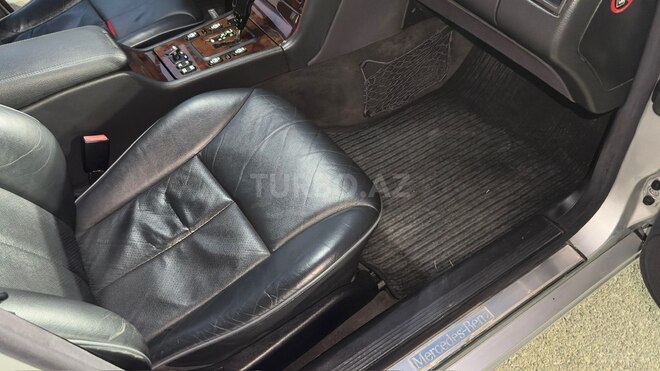 Mercedes E 270-13