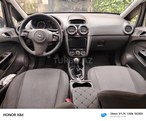 Opel Corsa-12