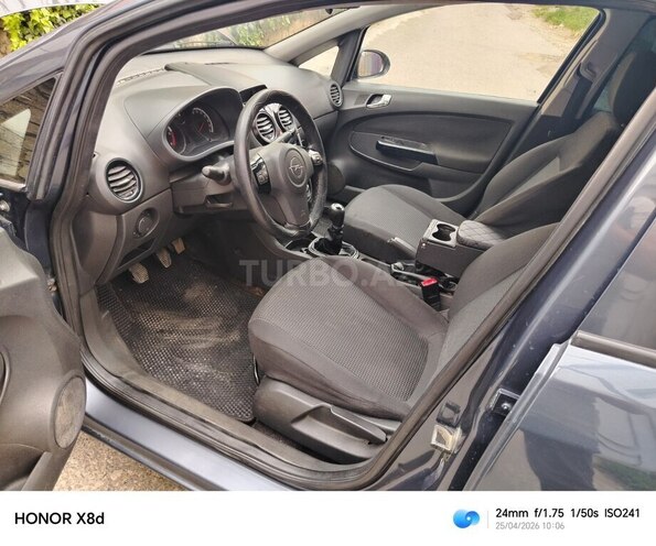 Opel Corsa-13