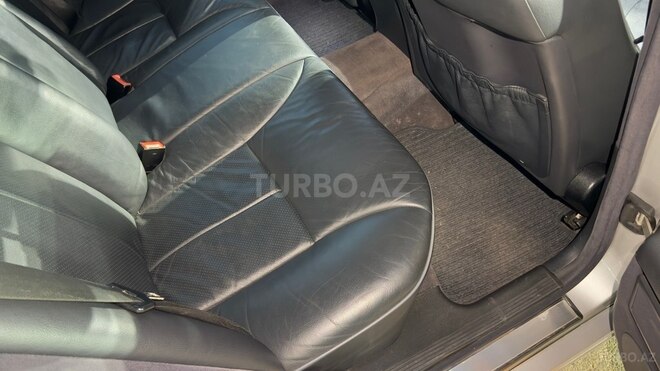 Mercedes E 270-20