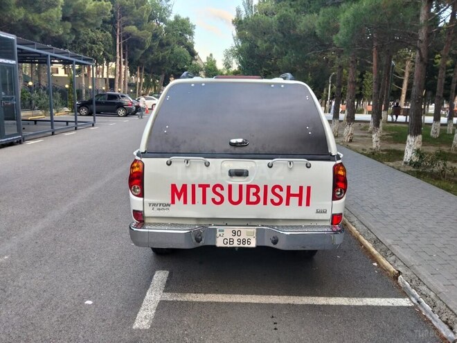 Mitsubishi L200-6
