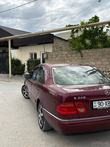 Mercedes E 240-9