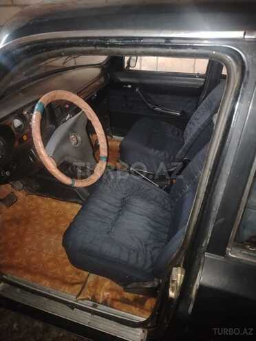 GAZ 24 "Volga"-11
