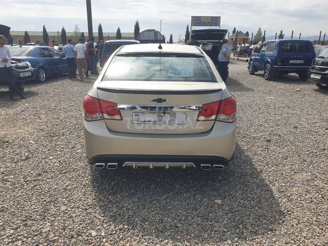 Chevrolet Cruze-2
