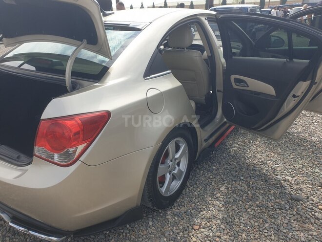 Chevrolet Cruze-4