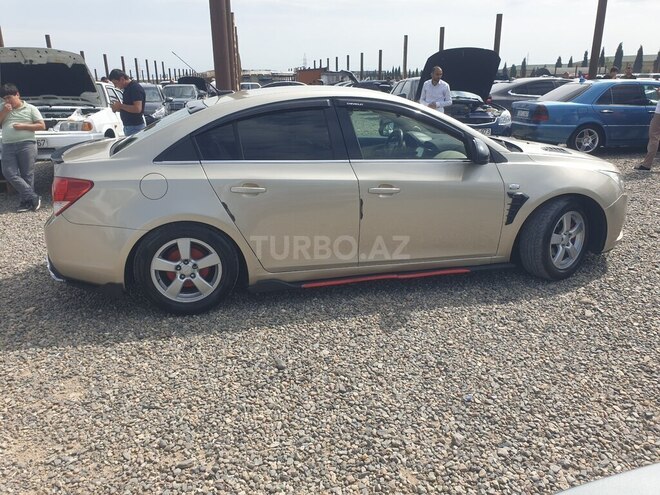 Chevrolet Cruze-6