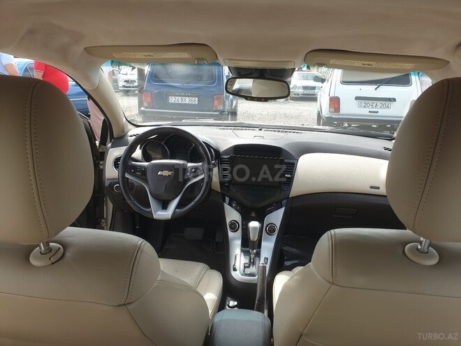 Chevrolet Cruze-8