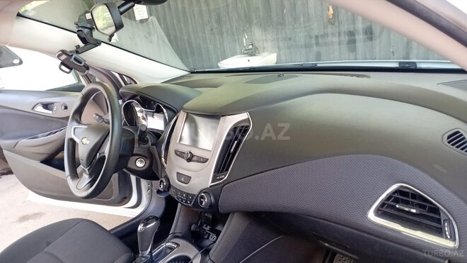 Chevrolet Cruze-8