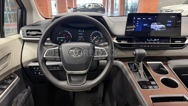 Toyota Sienna-15
