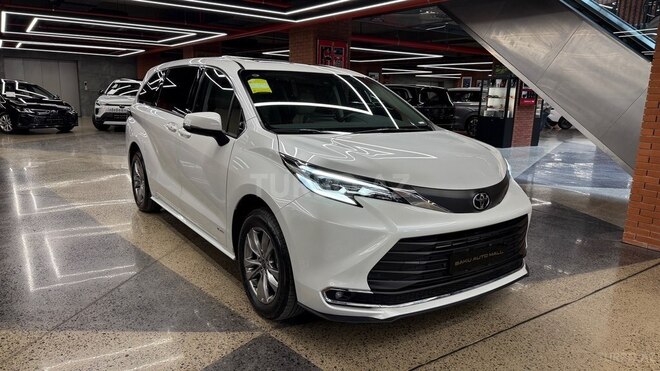 Toyota Sienna-3