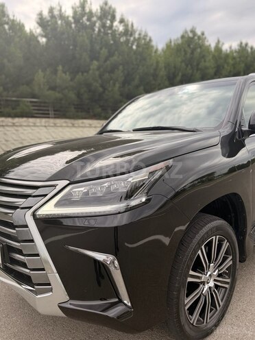 Lexus LX 570-3
