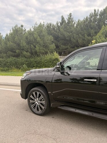Lexus LX 570-4