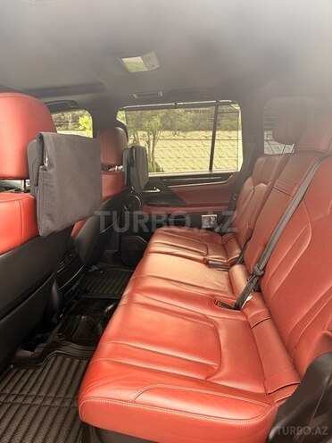 Lexus LX 570-17