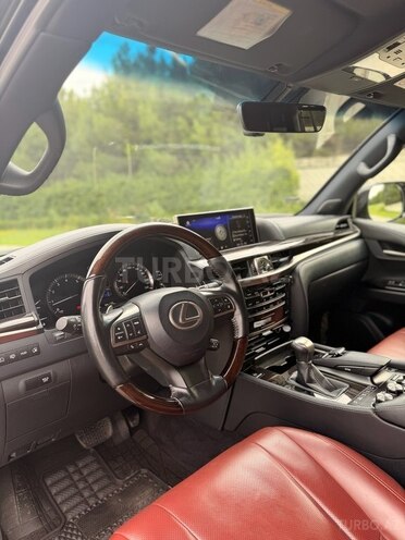 Lexus LX 570-13