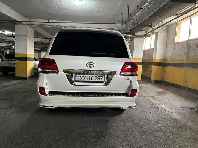 Toyota Land Cruiser-2