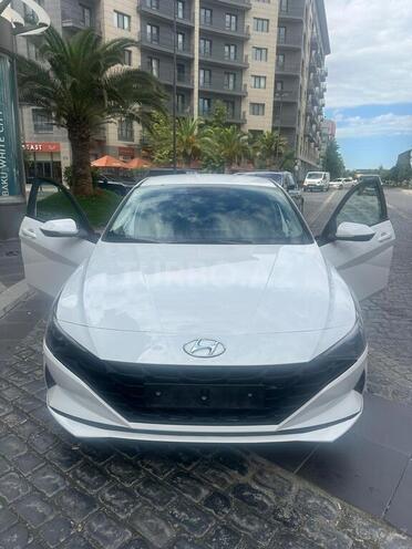 Hyundai Elantra-2