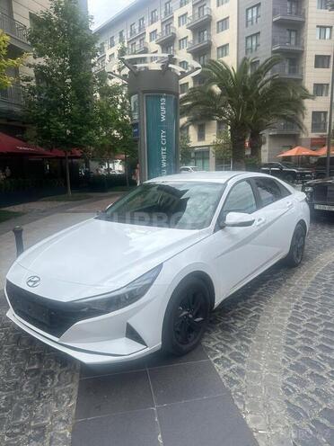 Hyundai Elantra-3