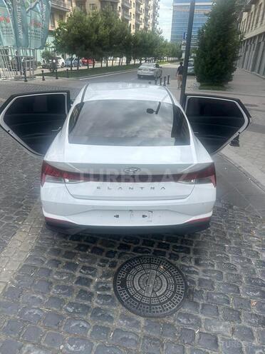 Hyundai Elantra-5