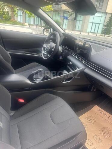 Hyundai Elantra-7
