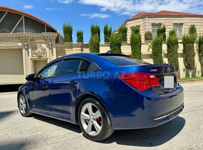 Chevrolet Cruze-13