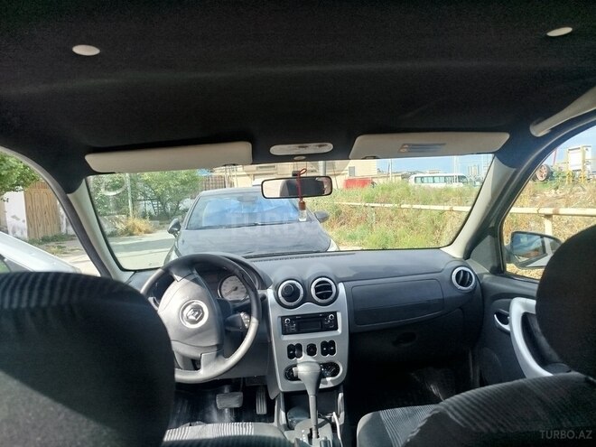 Renault Logan-3