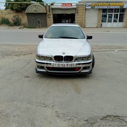 BMW 528-10