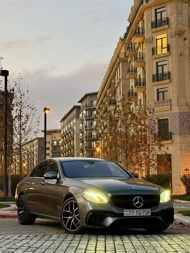 Mercedes E 220 d-2
