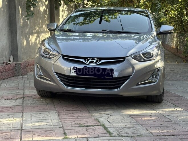 Hyundai Elantra-1
