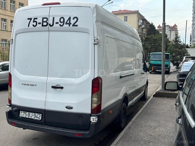 Ford Transit-8