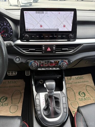 Kia Forte-11