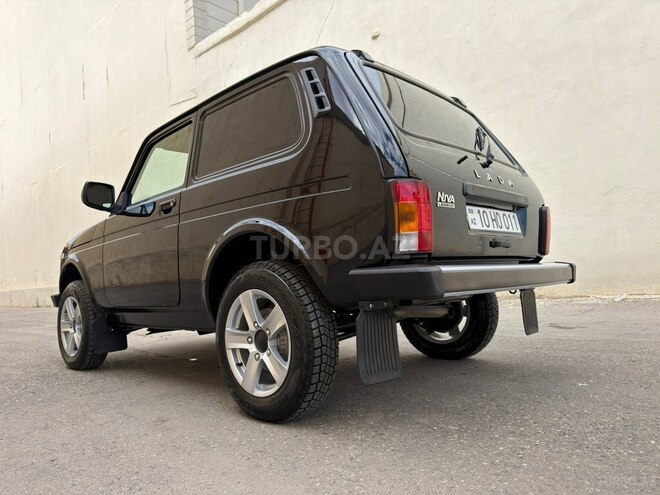 LADA (VAZ) Niva-6