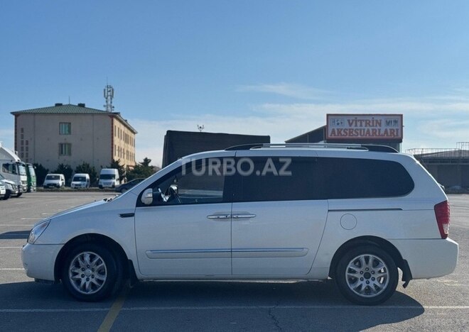 Kia Carnival-6