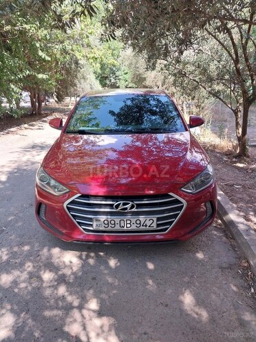 Hyundai Elantra-1