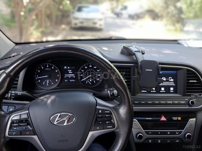 Hyundai Elantra-7