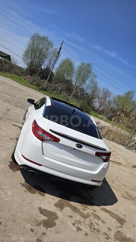 Kia Optima-4