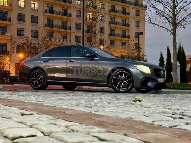 Mercedes E 220 d-5