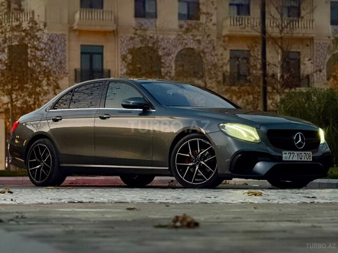 Mercedes E 220 d-1