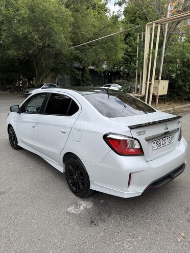Mitsubishi Mirage-7