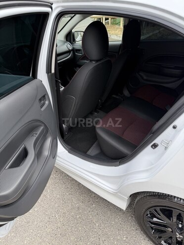 Mitsubishi Mirage-14