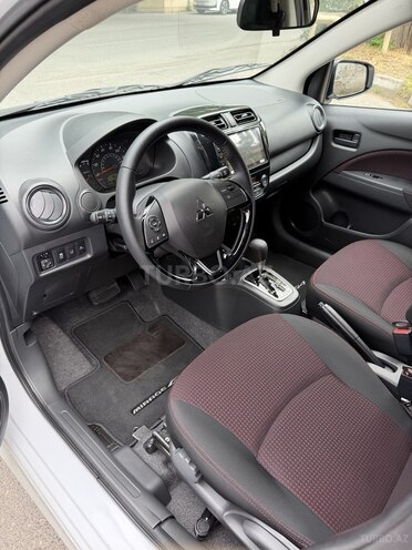 Mitsubishi Mirage-12