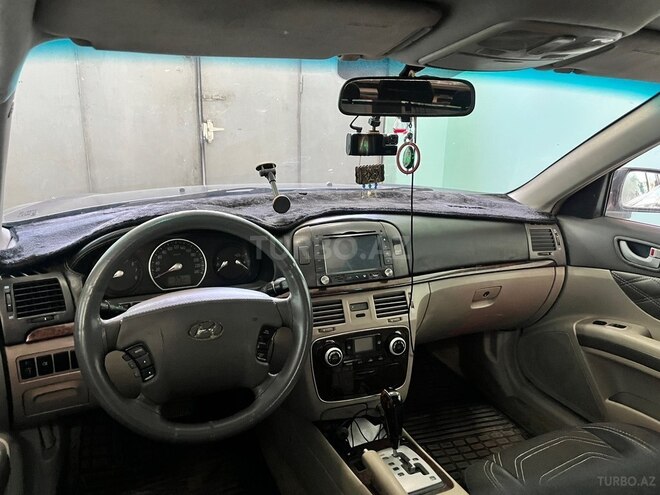 Hyundai Sonata-6